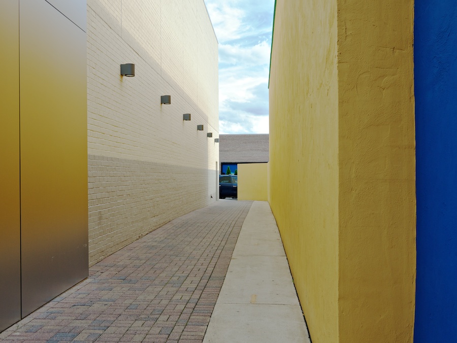 Bethesda alleyway.
