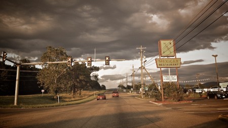 Crossroads before entering Luray, VA.